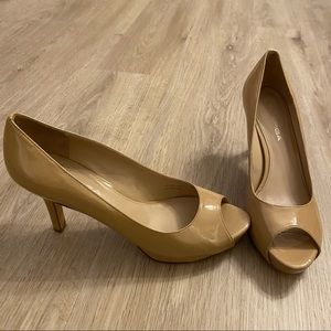 Via Spiga Nude Beige Peep Toe Platform Heels 6.5